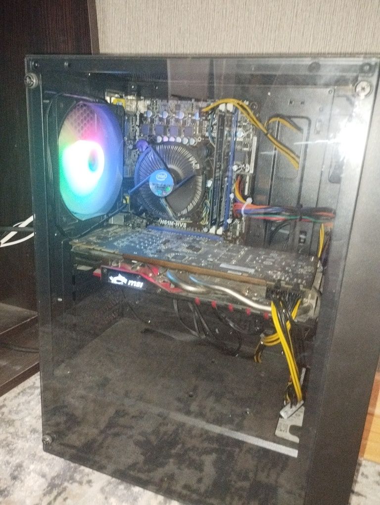 Комп'ютер (GTX 970 4gb, 12gb озу, intel cor i5) 
Продаю повністю робоч