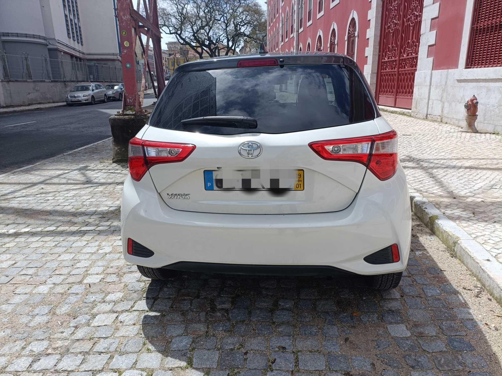 Toyota Yaris 1.0 y20 2019