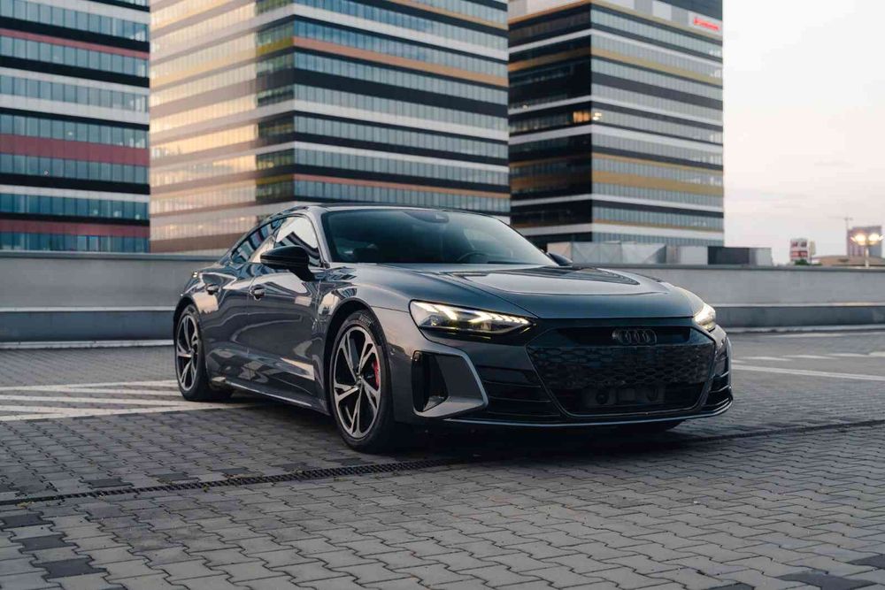 Wynajem Audi e-Tron GT Quattro EV bez kaucji wypożyczalnia samochodów