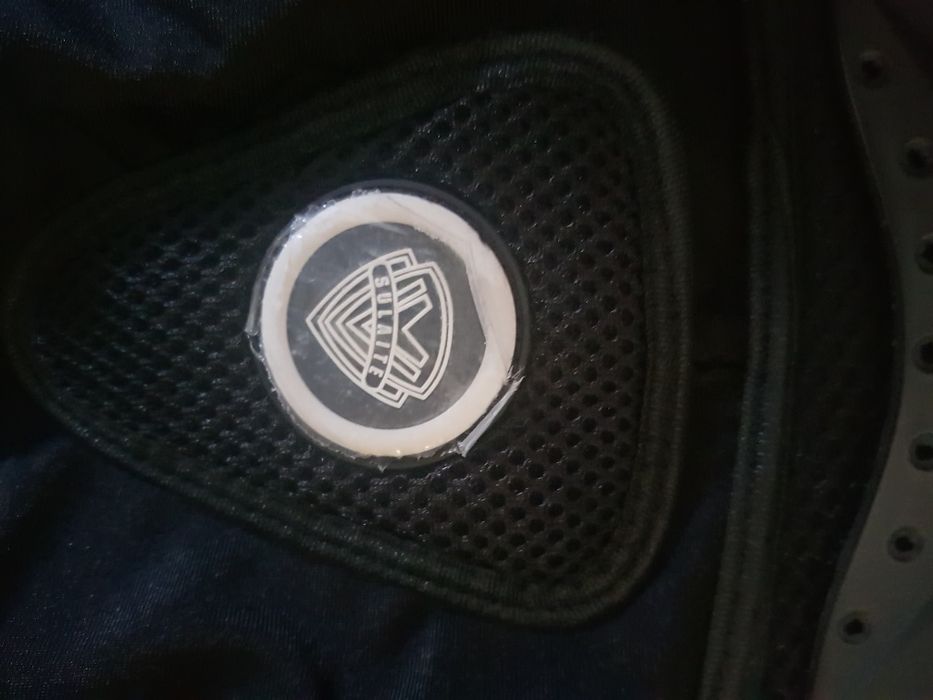 Calções de enduro com proteções