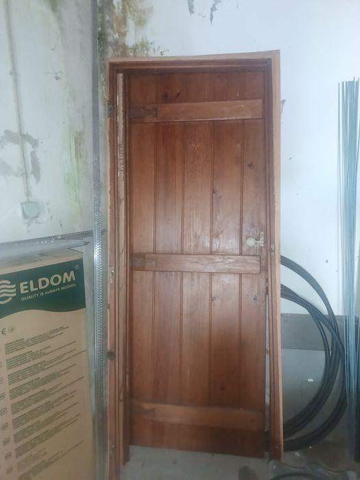 Portas interiores madeira maciça antigas com aro