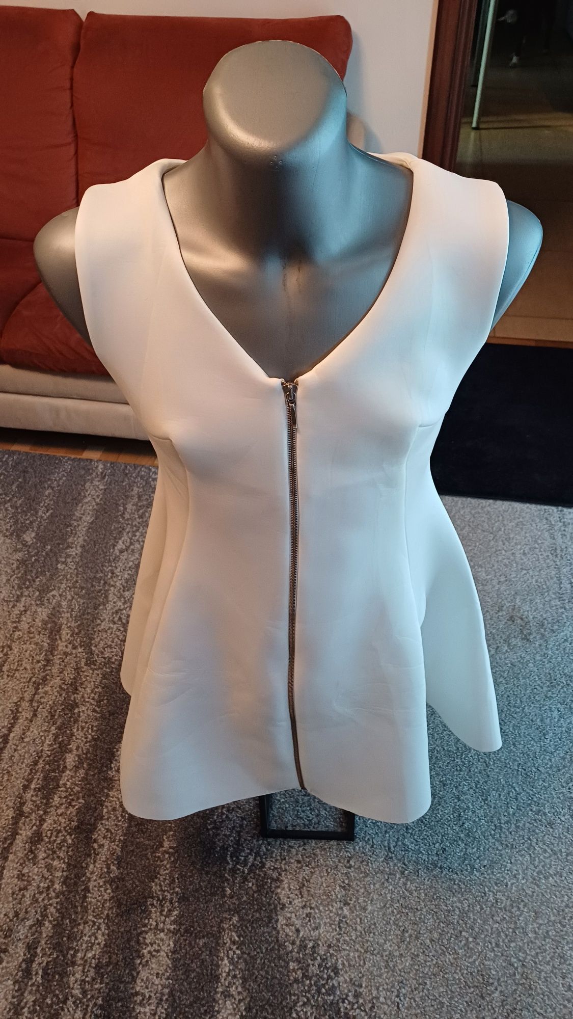Sukienka pianka ekri FIGL XL.