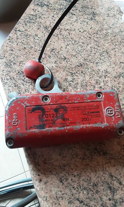 Oben Sprzęt chroniący przed upadkiem z wysokości