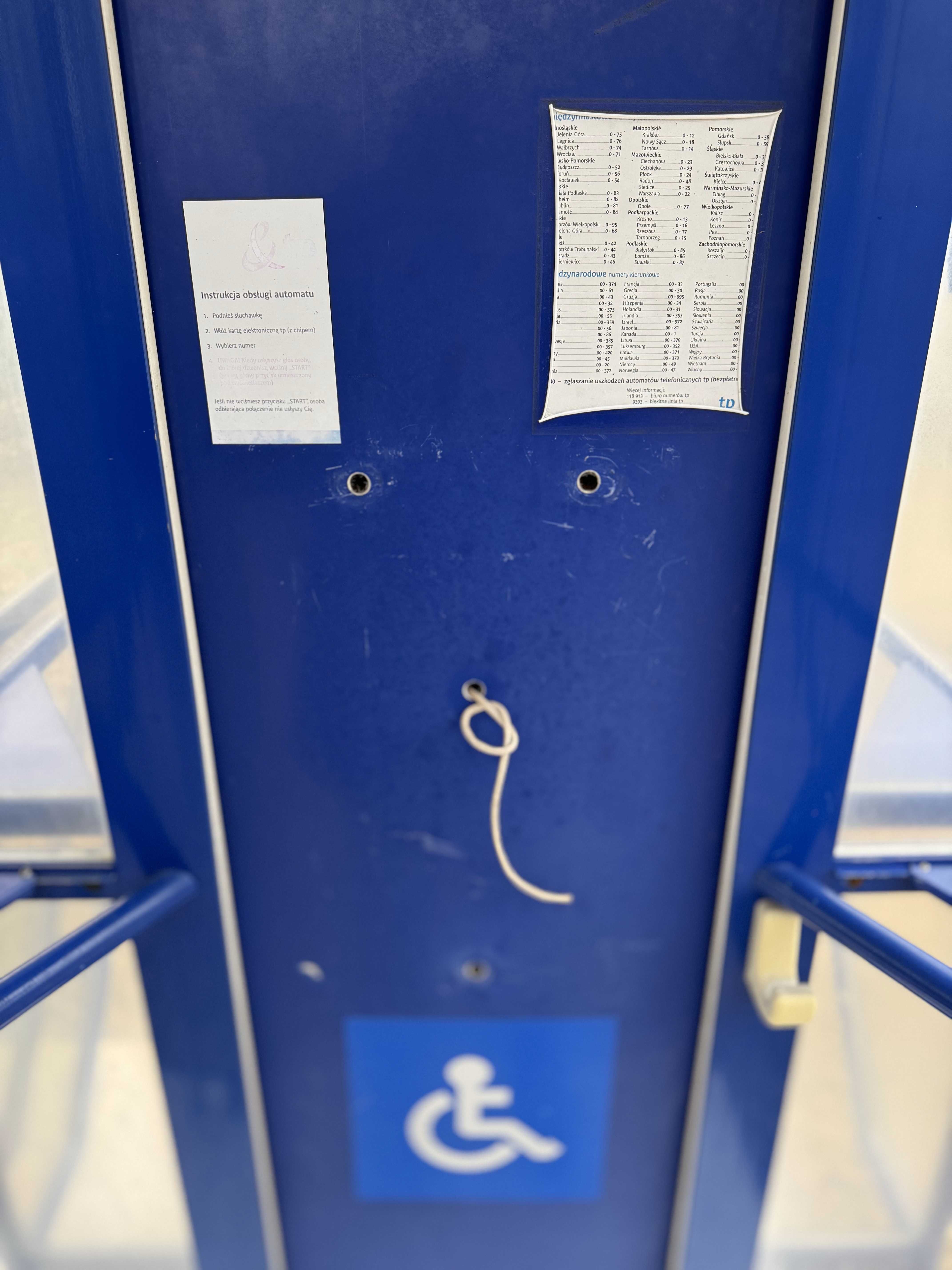 Budki telefoniczne platforma TP TPSA przyczepa Niewiadów N610