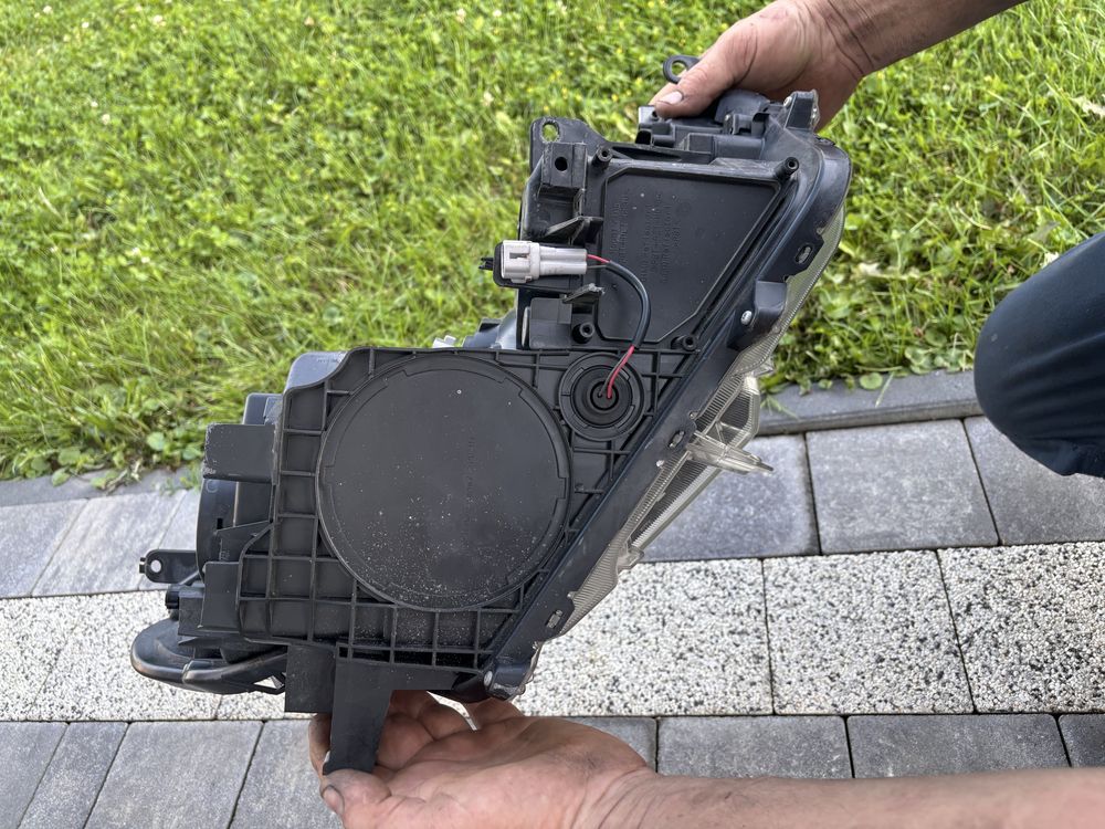 Lampy przednie Toyota rav 4 2017rok