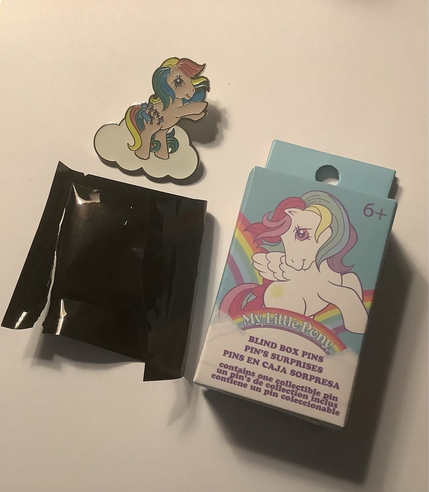 Nowa metalowa przypinka pin My Little Pony Loungefly Retro G1 Parasol