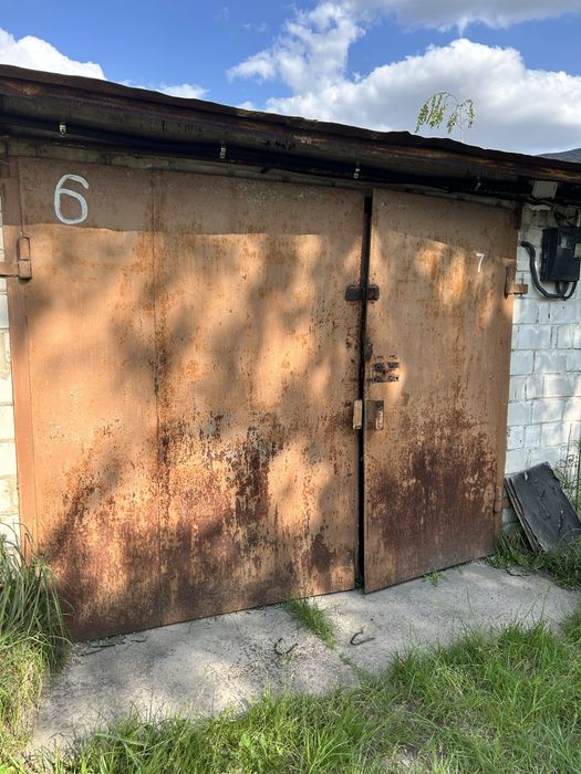 Гараж з підвалом (Проліски)