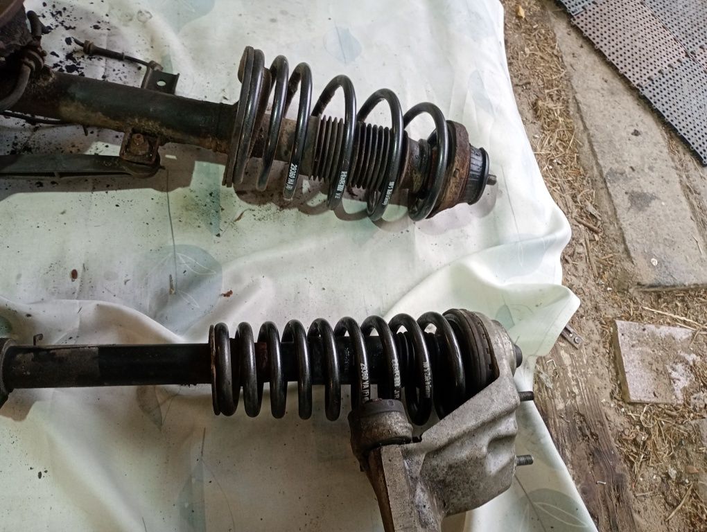 Części alfa147 lift1,9jtdm zawieszenie blacharskie,mechaniczne, wnętrz