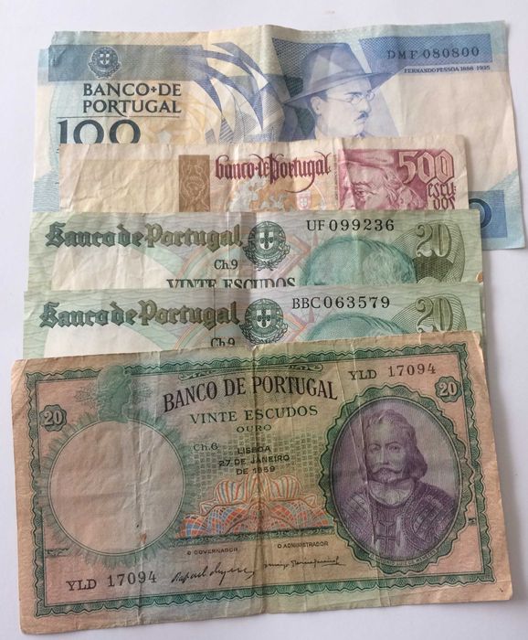 Lote de composto por 5 notas