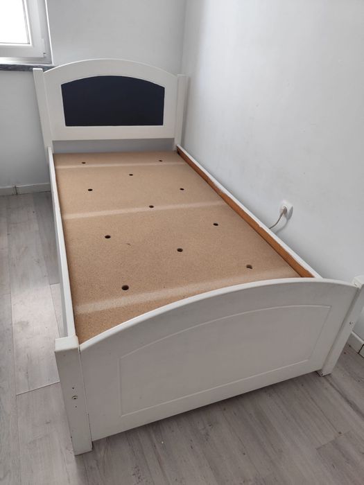 Cama 90x200cm em madeira