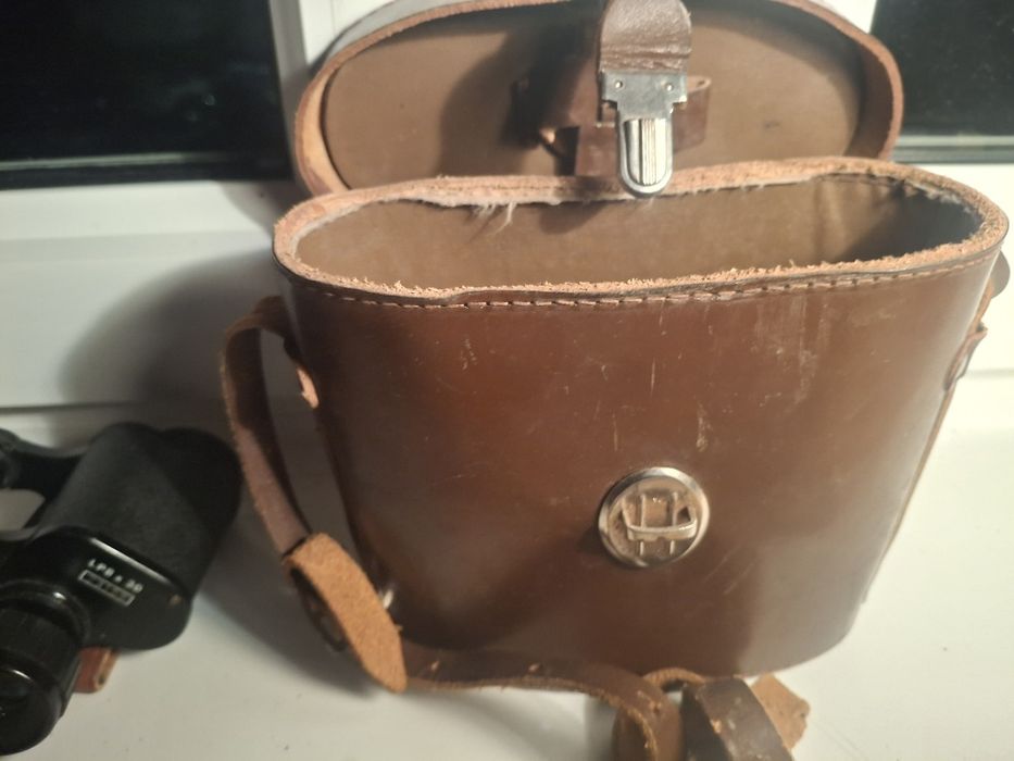 Stara lornetka wojskowa