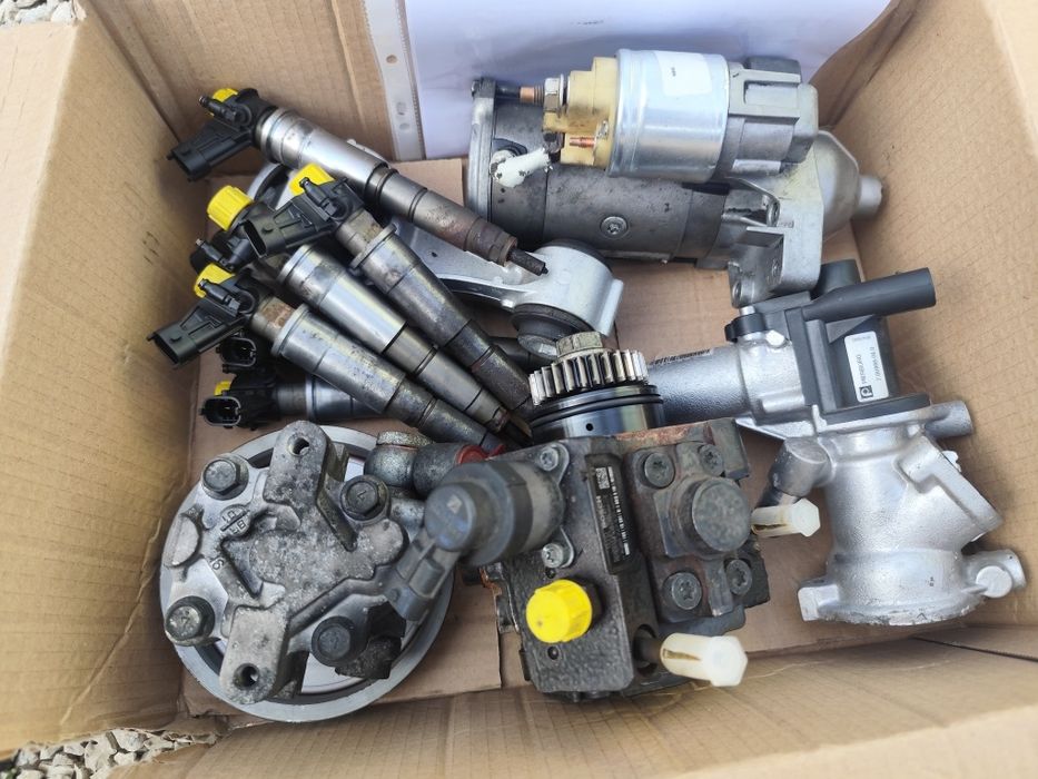 Na Części Laguna Coupe NV676 3.0 dCi V9X maska zderzak drzwi 4 control