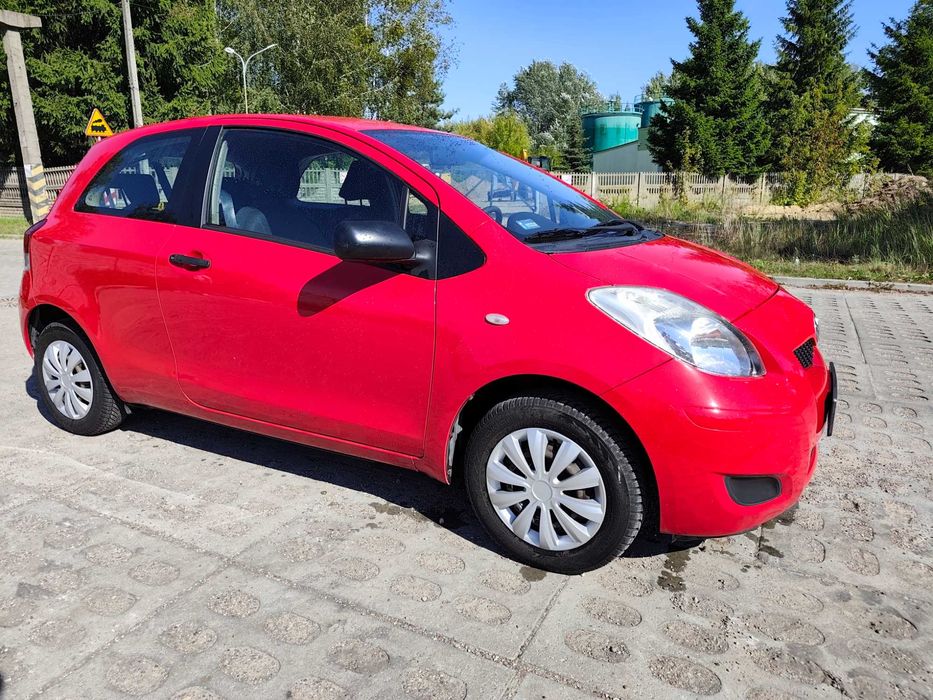 Toyota Yaris Mały przebieg Salon polska