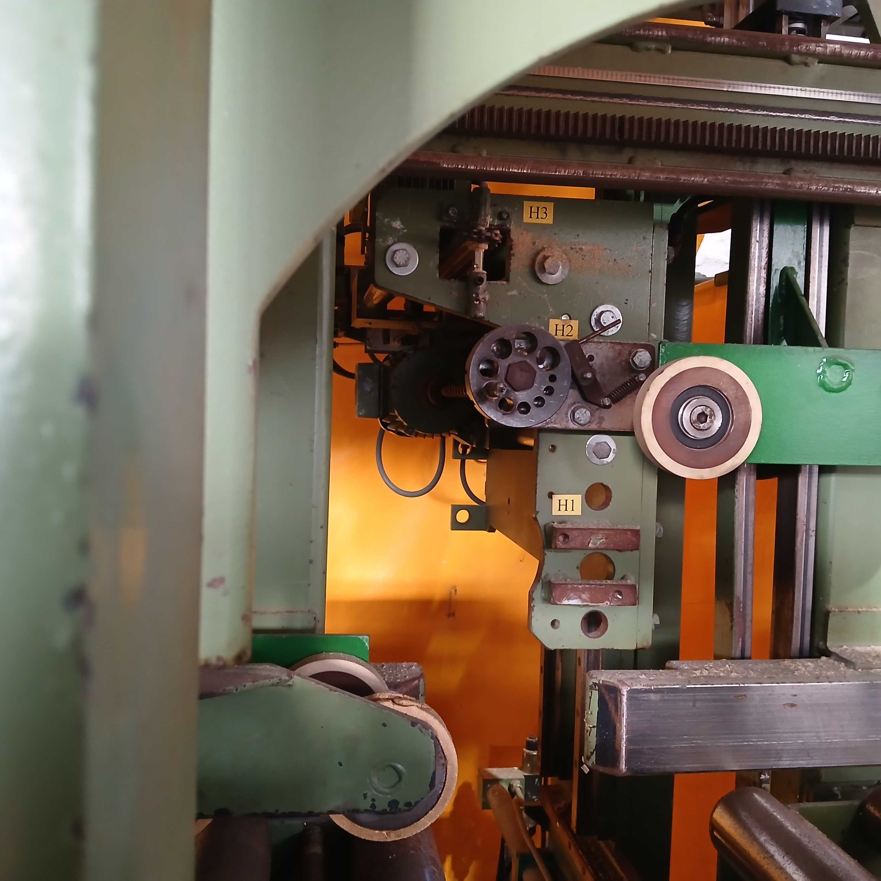 Linia ciesielska  CNC  HUNDEGGER  K1-A