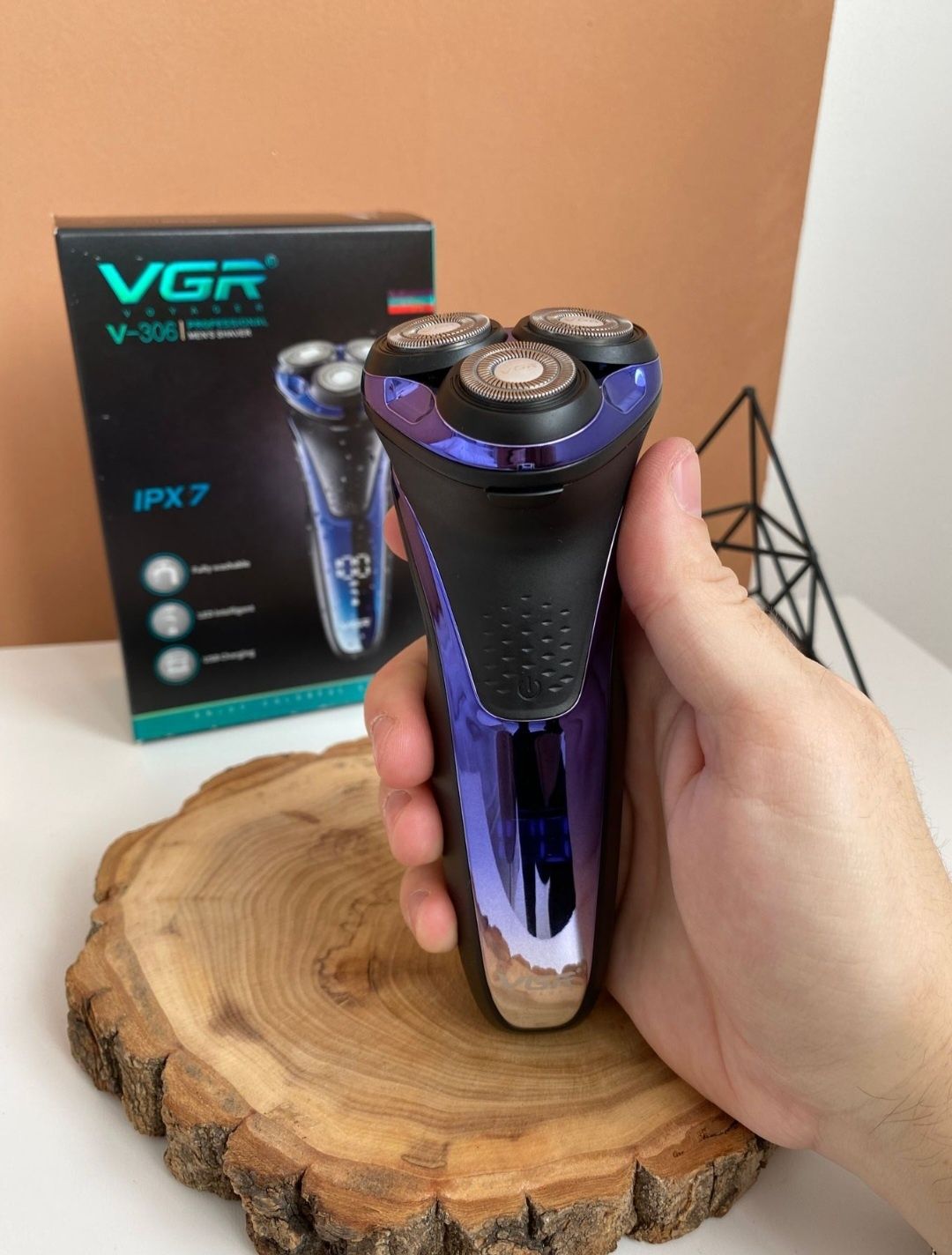 Електробритва VGR V-306 (LED дисплей,Waterproof)