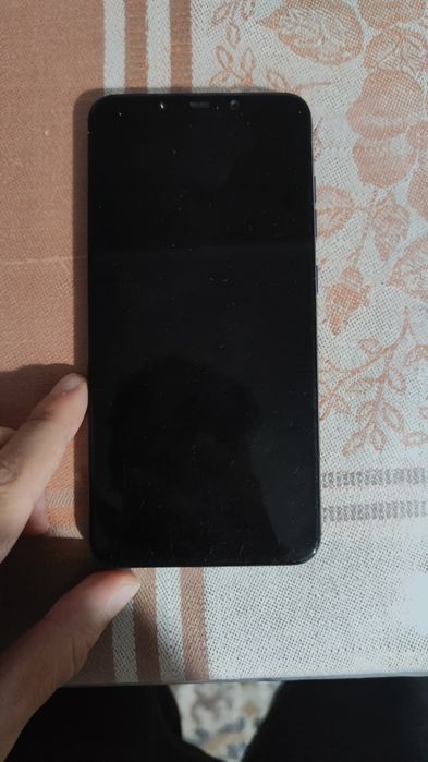 Продам poco f1 6/64 gb