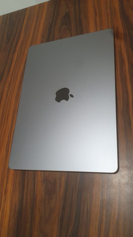 Macbook Air 15" M2 2023 (COMO NOVO)