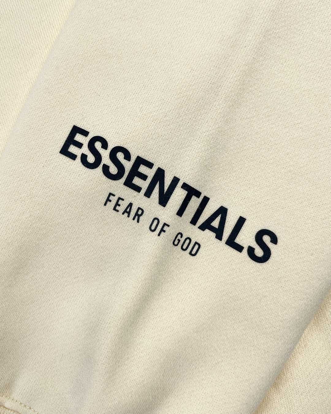 Світшот Fear Of God Essentials Front Logo Half Zip Sweat Buttercream