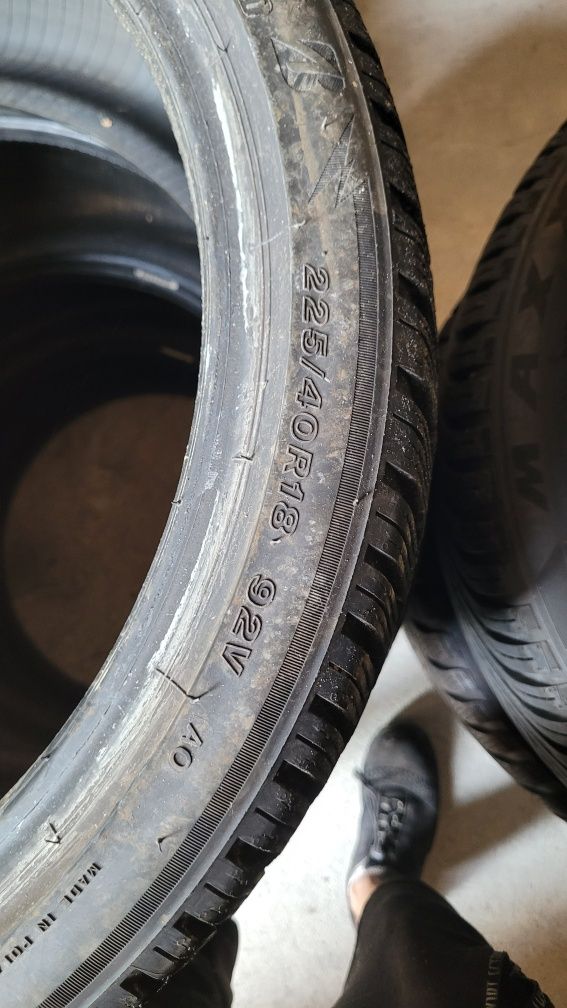4x225/40r18 bridgestone blizzak lm005