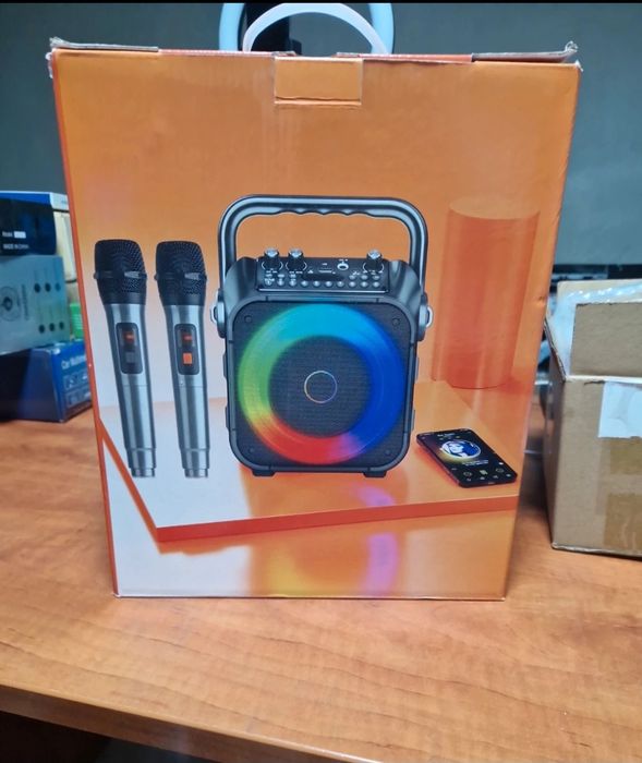 Karaoke Zestaw Bluetooth Głośnik Dwa Mikrofony Światła Party