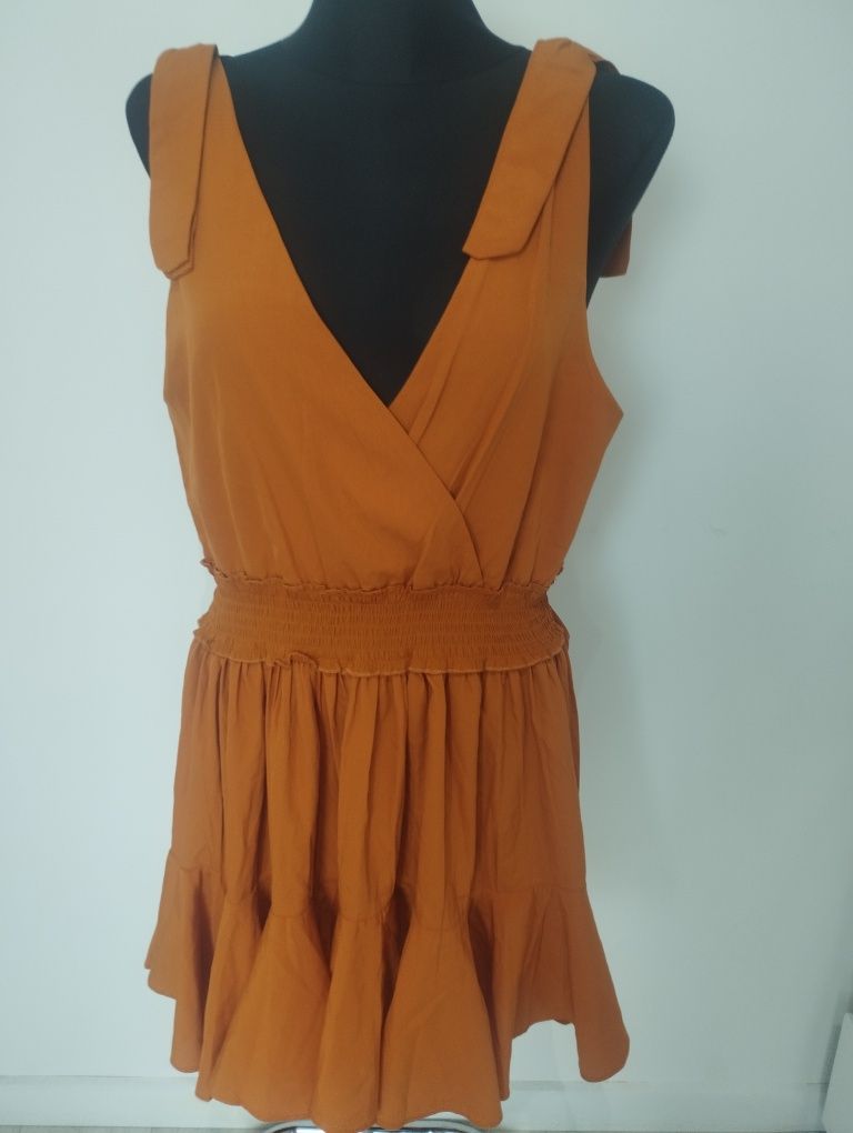 Nowa Sukienka Boohoo rozm 40