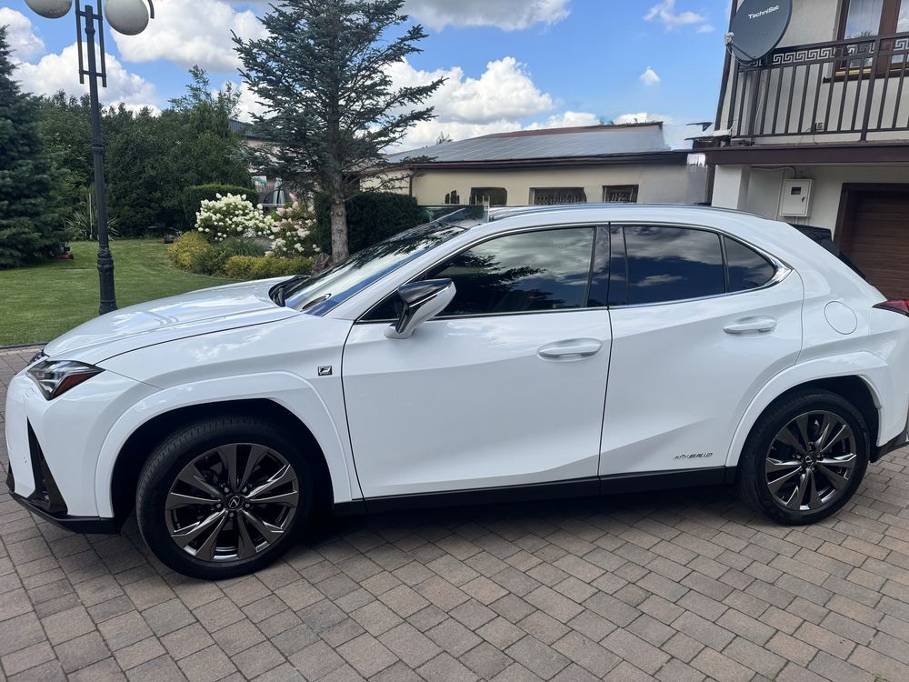 Lexus UX 250F GPF F Sport 2021/2022 2WD prywatnie