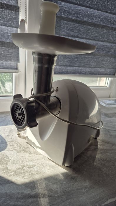 Мясорубка Delfa.