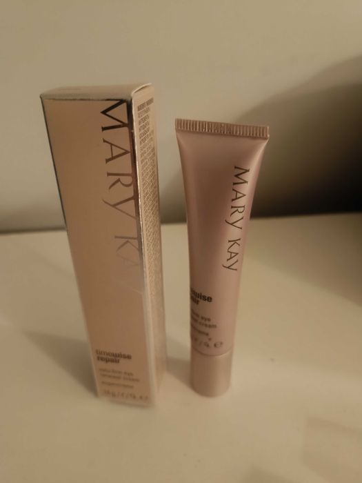 Krem pod oczy z masażerem Mary Kay