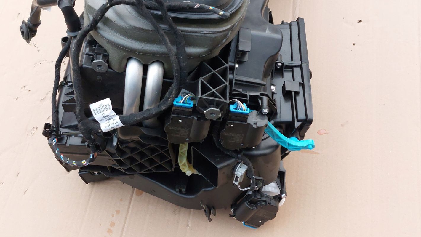 Vw Touran Ii 10-15r Nagrzewnica Wentylator Obudowa Klimatronik 1tkk