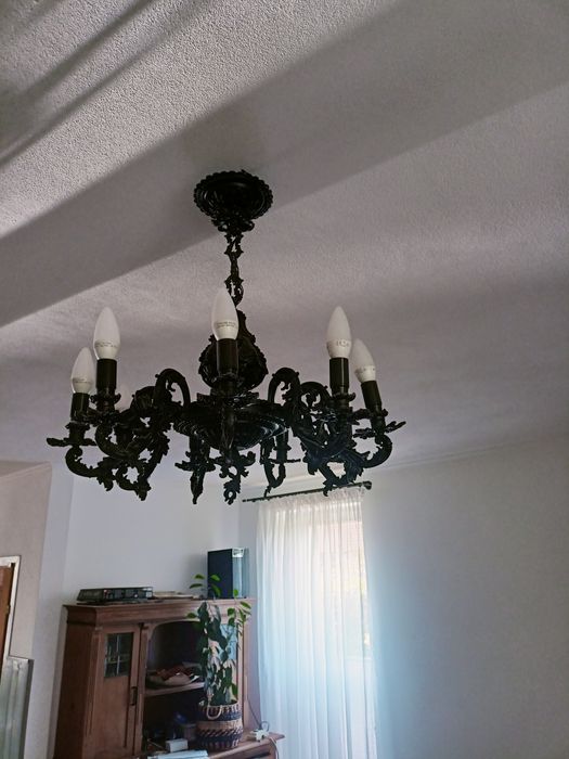 Żyrandol z mosiądzu