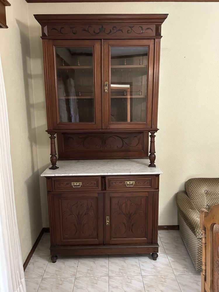 Louceiro/Cristaleira/Vitrine madeira maciça vintage (óptimo estado)