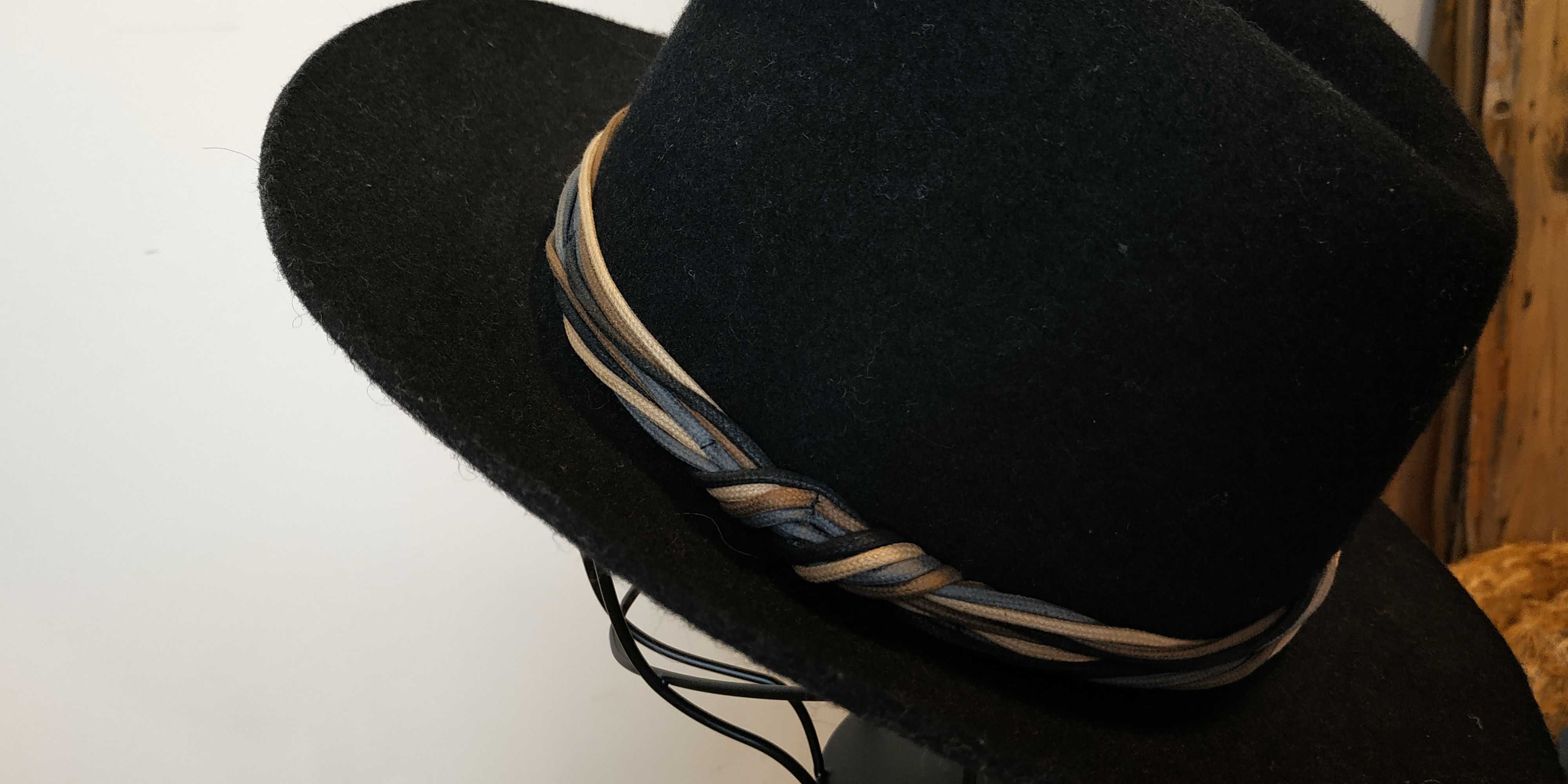 Vintage czarny kapelusz sznurk