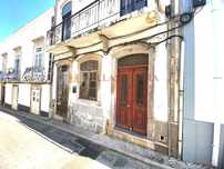 ️ Prédio Tradicional com Dois Apartamentos no Coração de Tavira - E...
