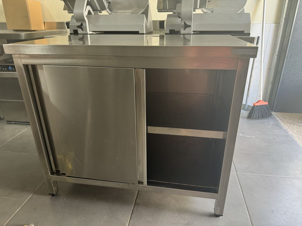Armário em inox louceiro , bancada trabalho