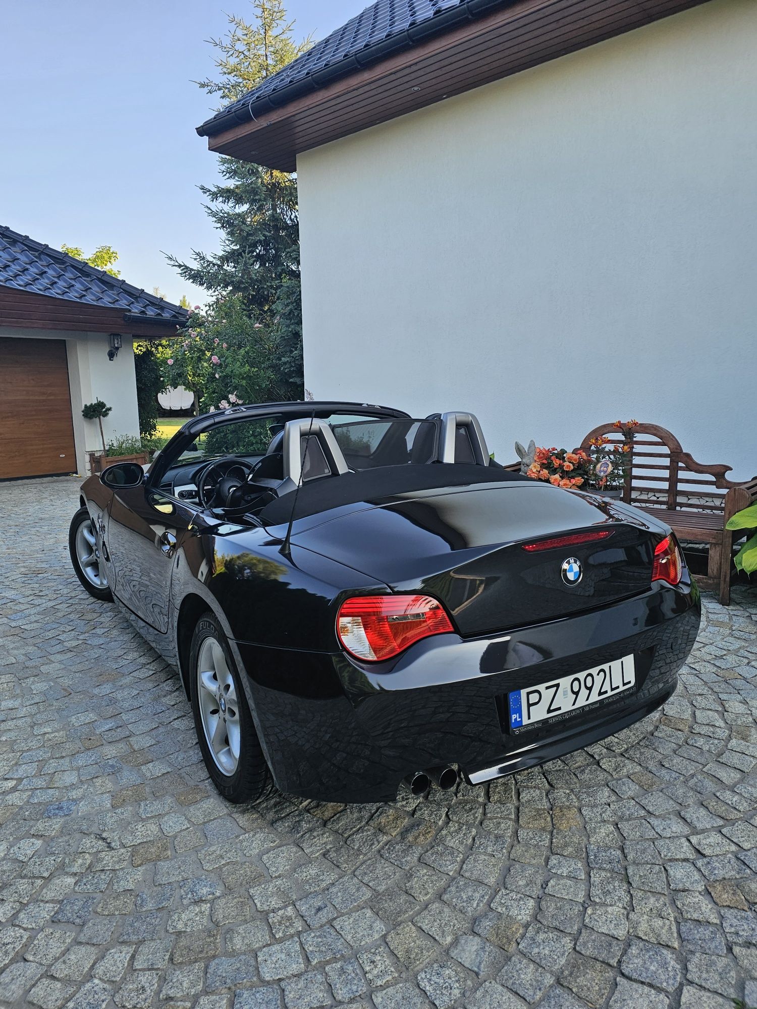 Czarne Bmw Z4 cabrio