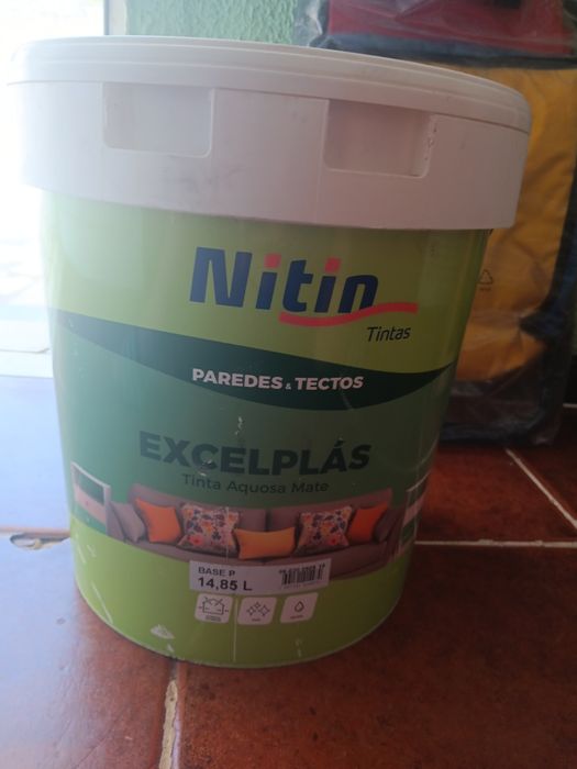 Tinta cor marfim