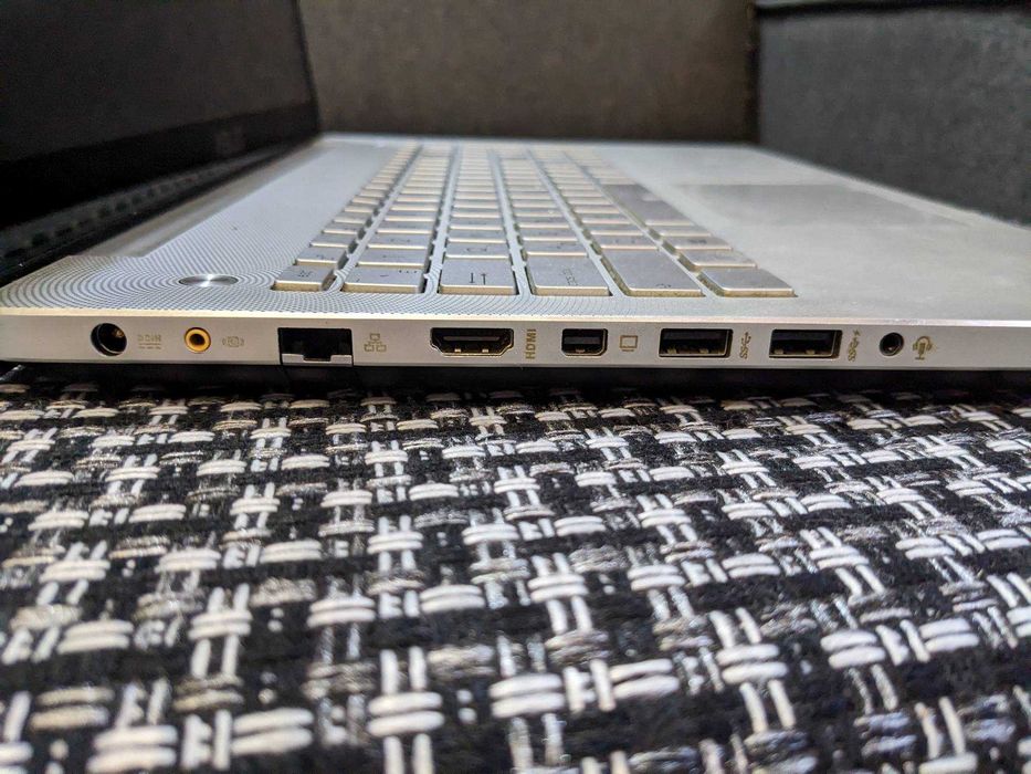 Ноутбук Asus N550 JV с сенсорным экраном, сабвуфером на Intel i7