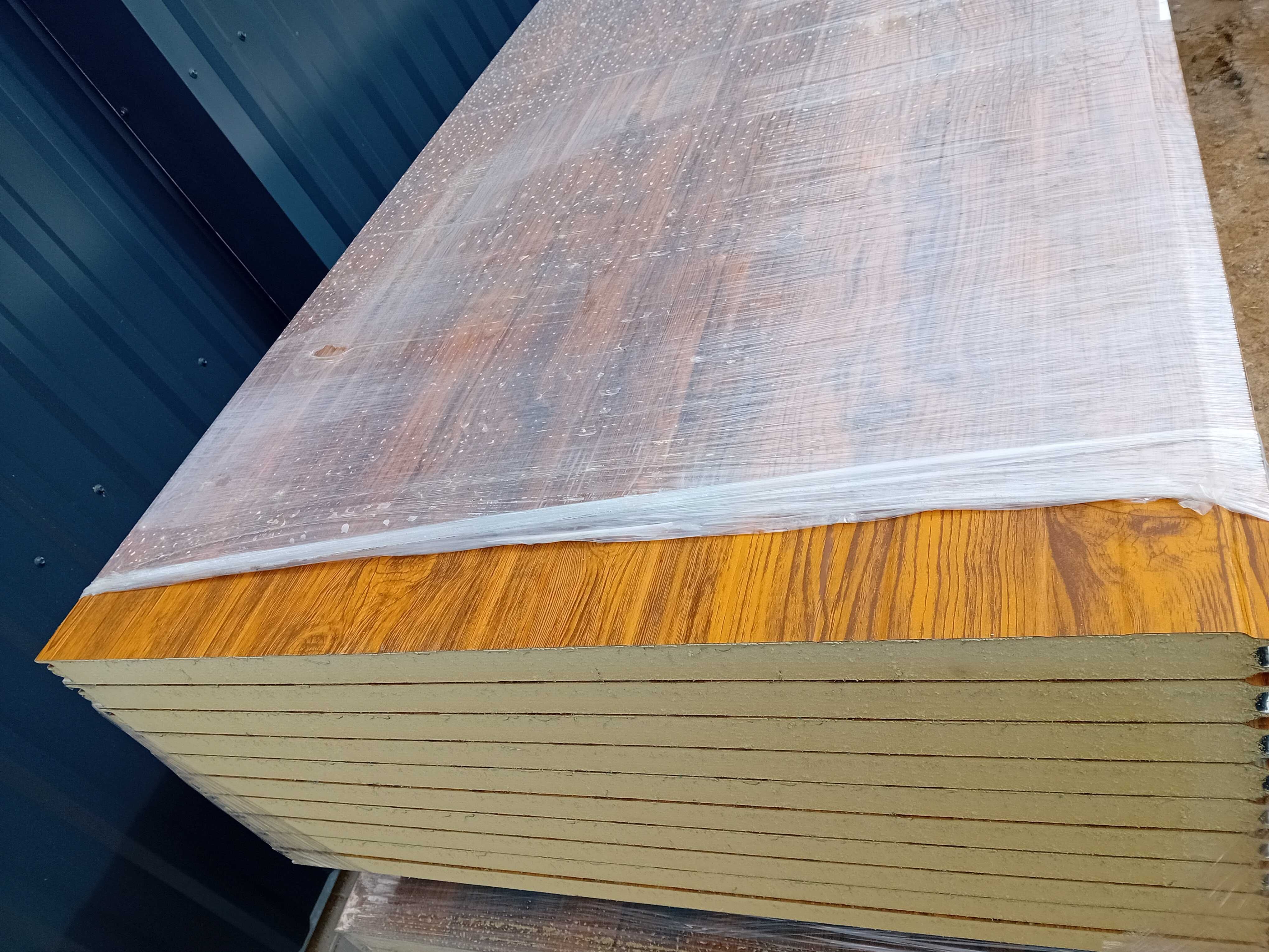 Płyta warstwowa ścienna 40 mm struktura drewna ( złoty dąb)