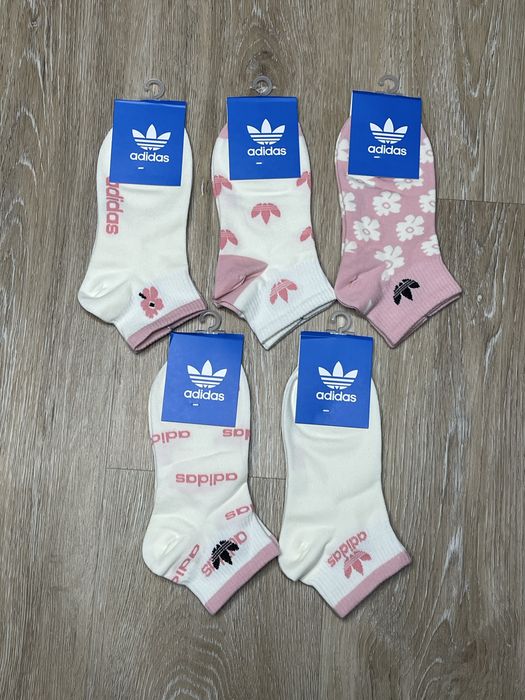 Meias adidas coloridas
