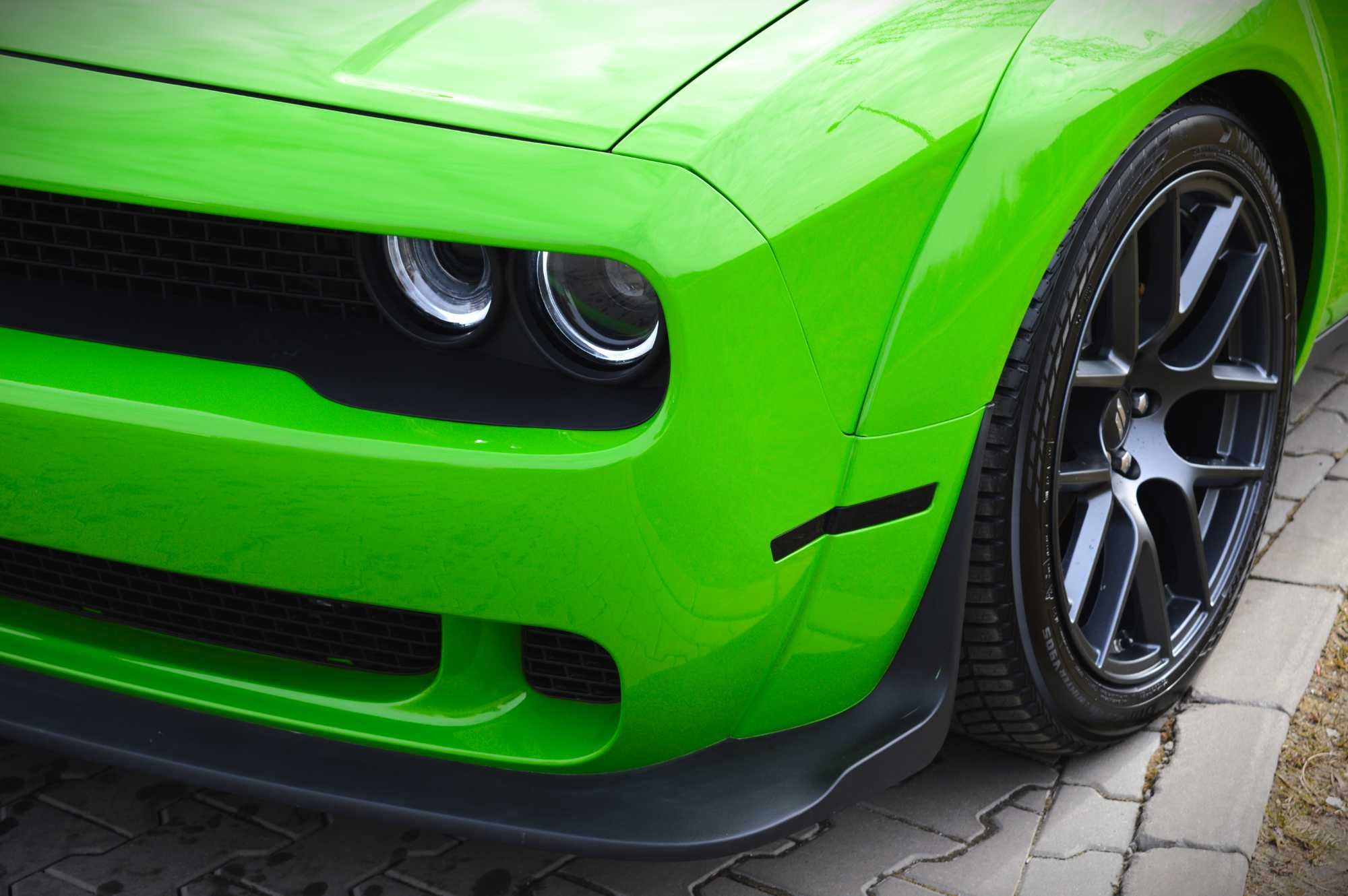 Wynajem Dodge Challenger Shaker Widebody 6.4L V8 HEMI bez kaucji