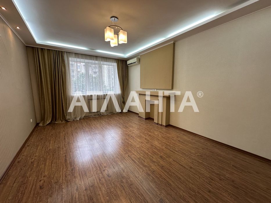 Однокомнатная квартира в кирпичном доме с ремонтом  в ЖК Вернисаж