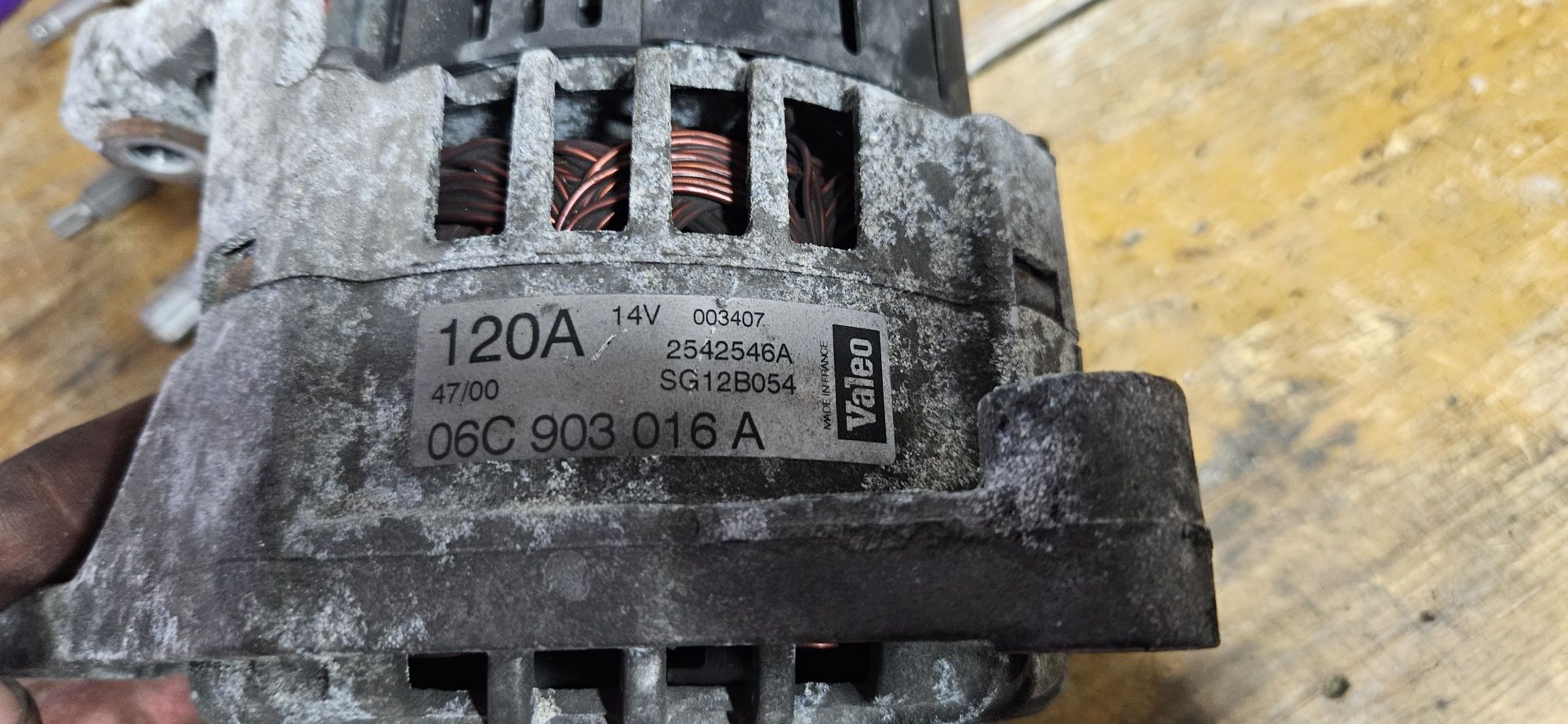 Alternator Audi A6 A4 Passat B5 Superb 2.4 v6 3.0 v6 asn