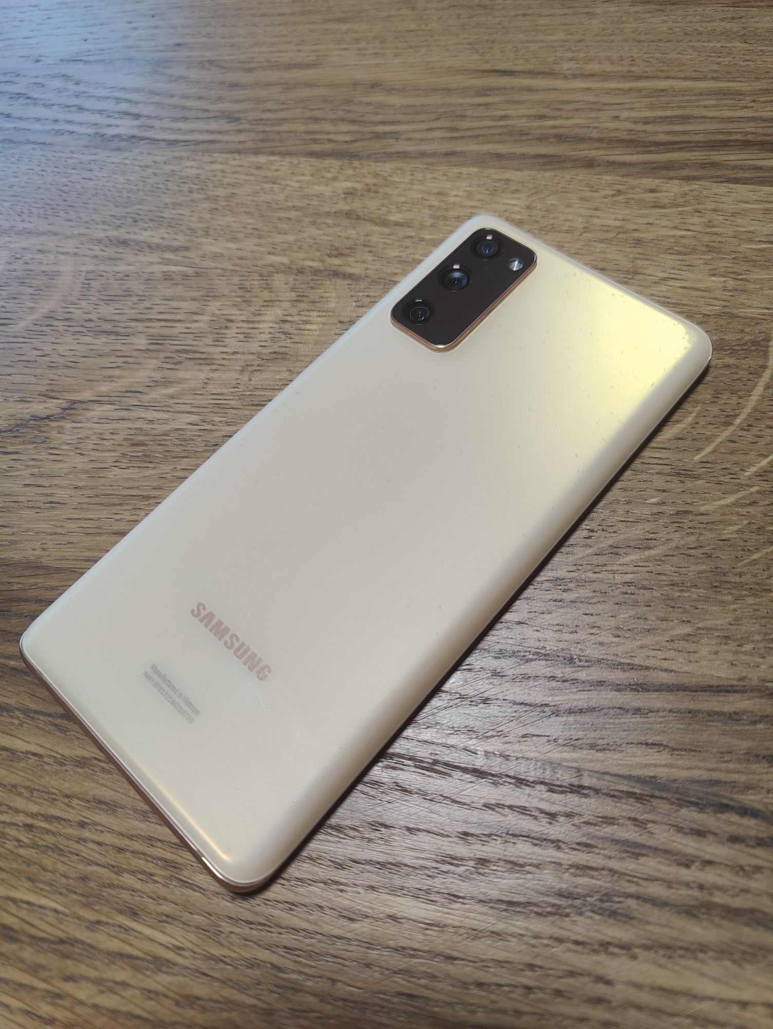 Samsung Galaxy S20FE 5G SM-G781U1/DS 6/128Gb Orange проц Snapdragon865
