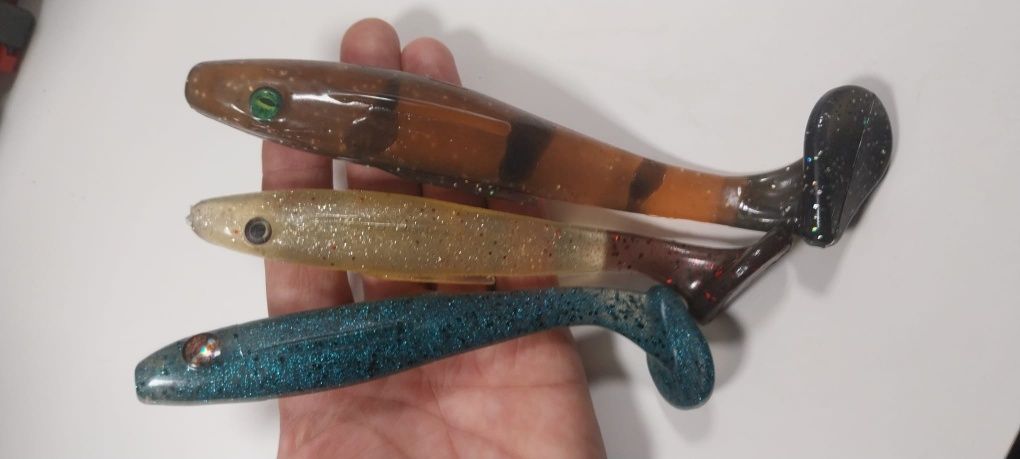 Vinis de pesca 2670