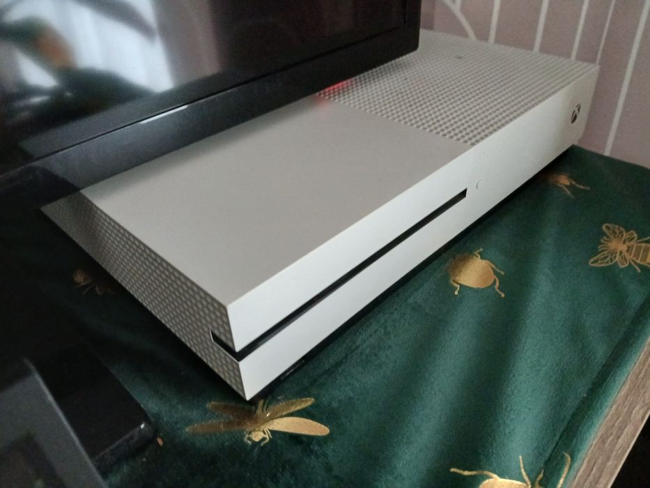 Xbox One s 500 pad gry