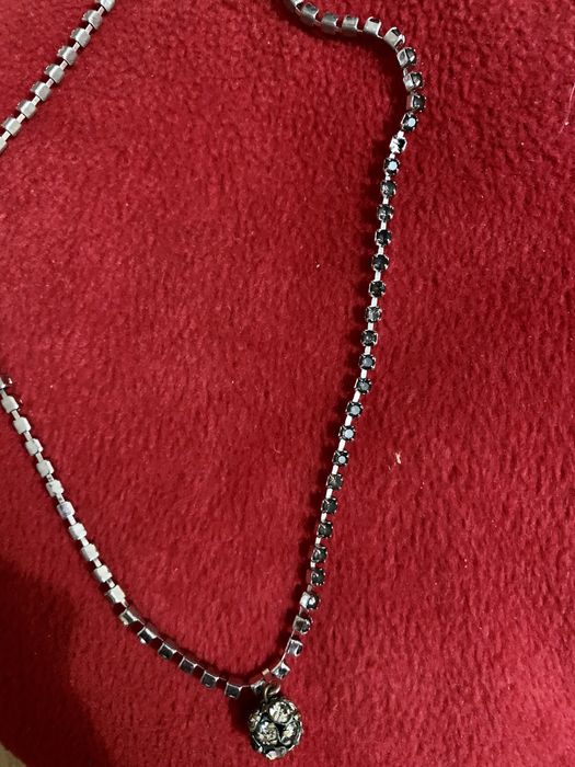 Ожерелье з шаром