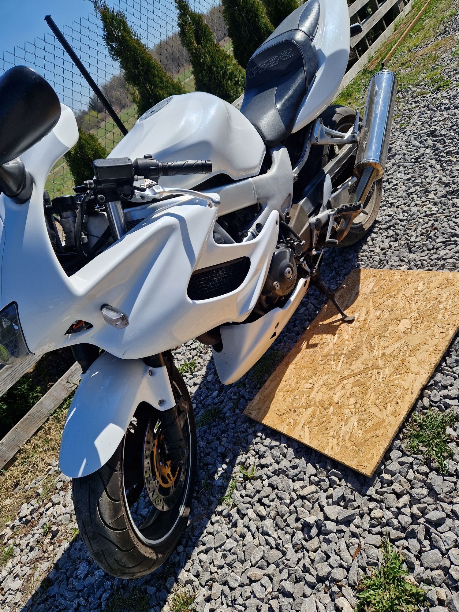 Sprzedam motocykl vtr1000
