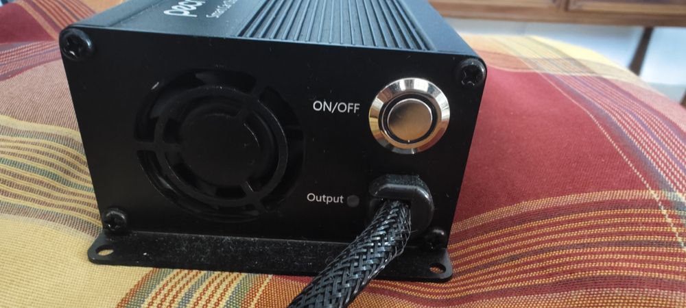 Pecron Smart car charger produt  modelo dc1242