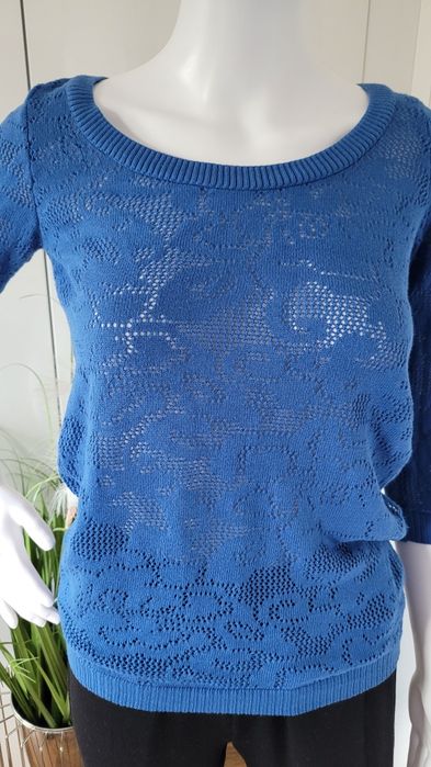 Cienki sweter damski ażurowy kobaltowy chabrowy Stradivarius S