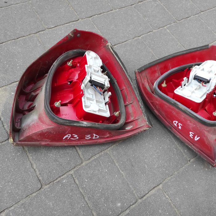 Lampa Lampy Tył Prawa Lewa Audi A3 8L  Komplet